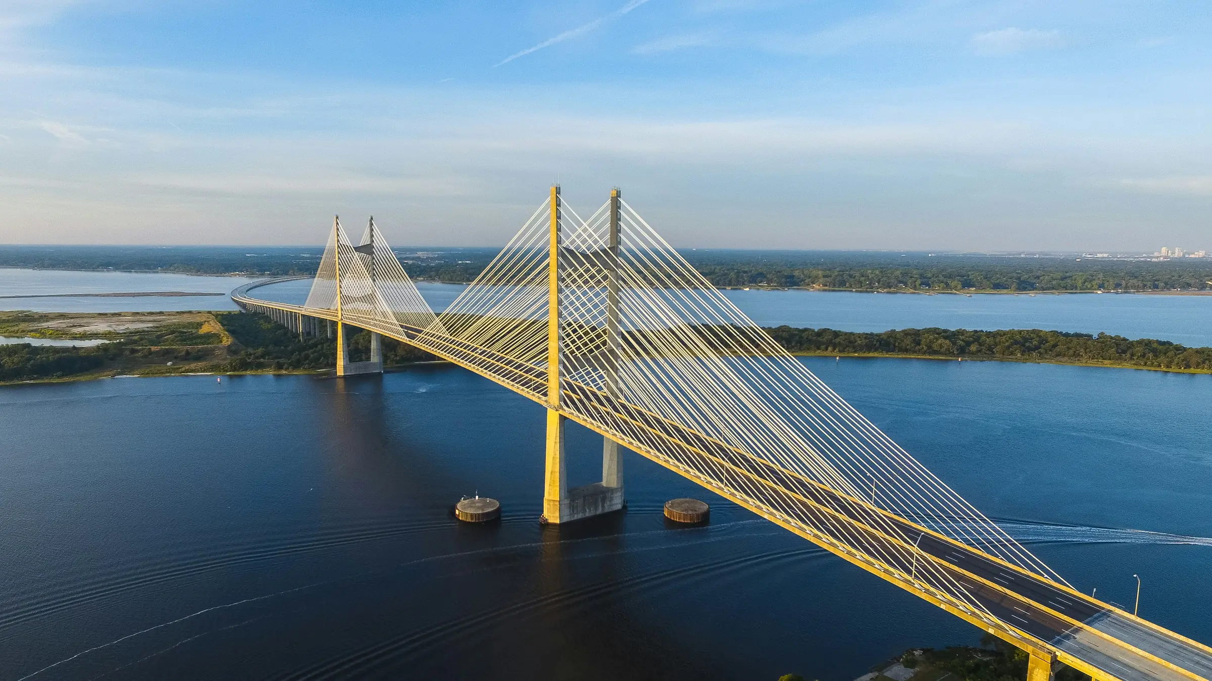 Brücke als Sinnbild für die Verbindung von Unternehmen und Investoren